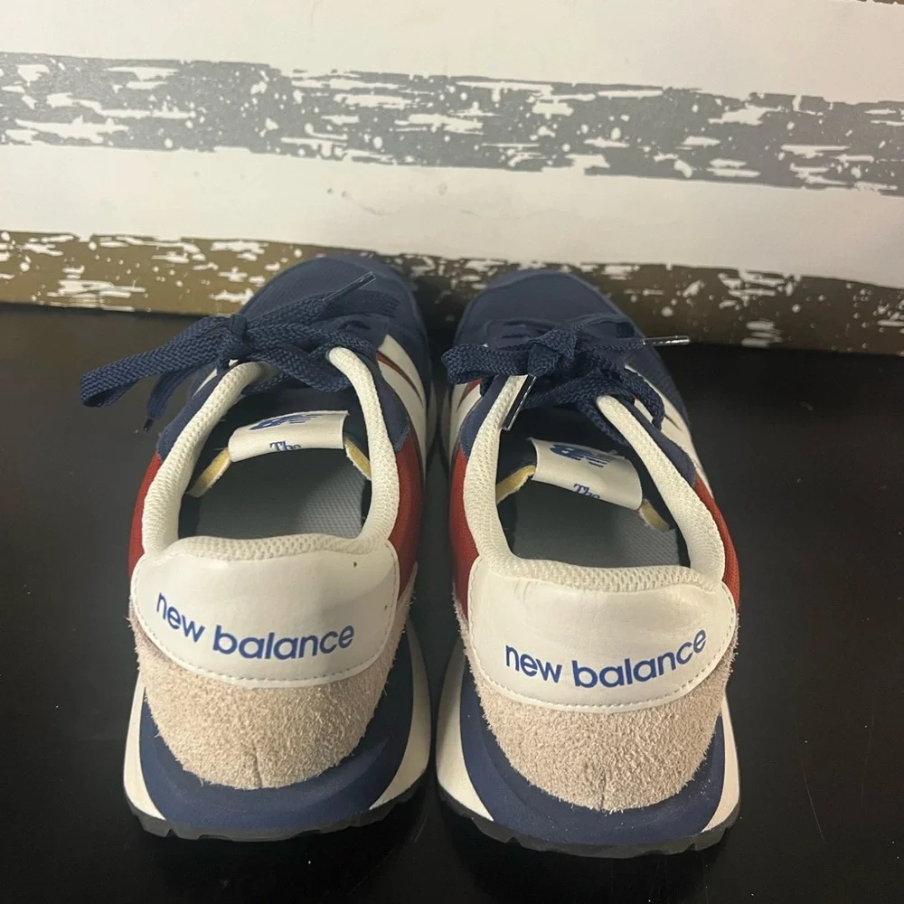 New Balance “ 237”